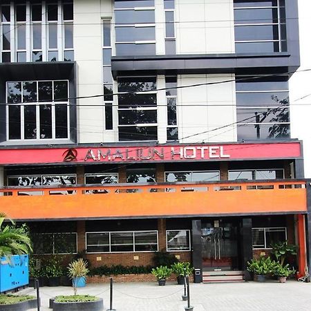 Amaliun Hotel Medan Exterior foto