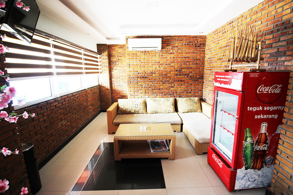 Amaliun Hotel Medan Exterior foto